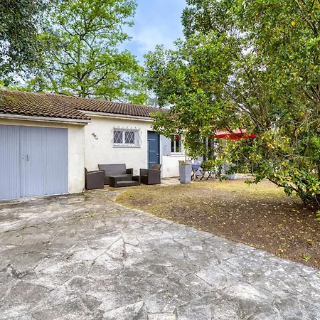 3 Bedroom Lovely In 別荘