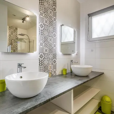 3 Bedroom Lovely In *