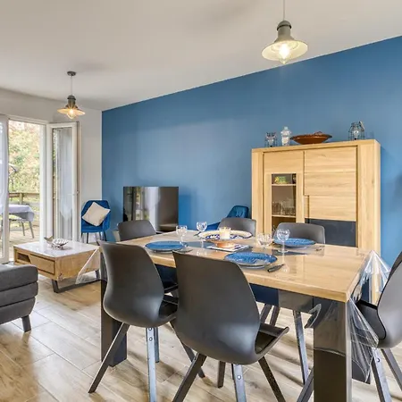 3 Bedroom Lovely Home In La Tremblade *