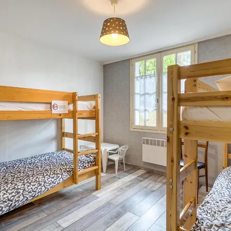 別荘 3 Bedroom Cozy In